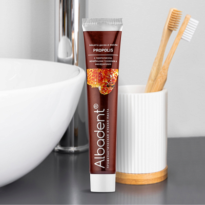 Альбадент® Зубная паста с прополисом, лечебными травами и минералами, 85 г